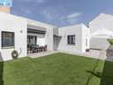 Casa en venta en La Zubia