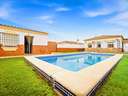 Chalet en venta en Chiclana de la Frontera