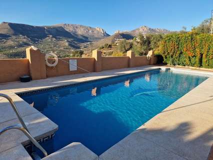 Casa en venta en Alcaucín rebajada