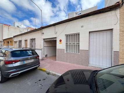 Casa en venta en Guardamar del Segura rebajada