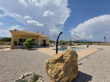 Casa en venta en El Pinós/Pinoso