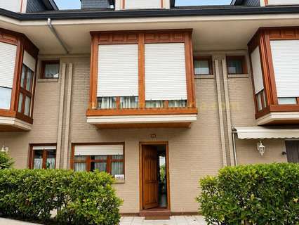 Chalet en venta en Laredo
