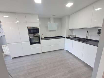 Piso en venta en Puente la Reina/Gares