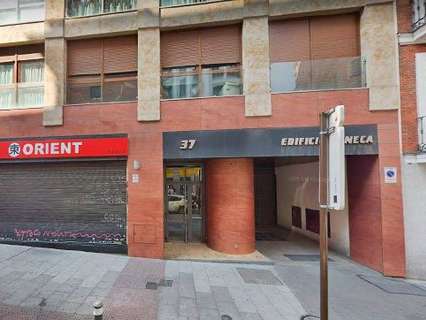 Plaza de parking en venta en Madrid, rebajada