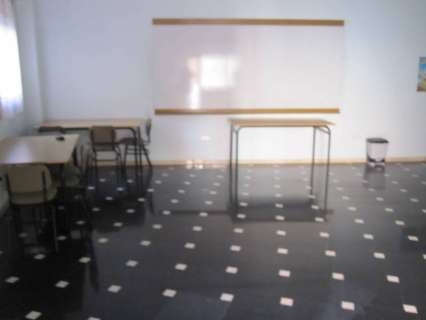 Local comercial en alquiler en Novelda