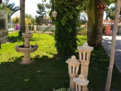 Chalet en venta en Novelda