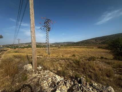 Parcela rústica en venta en El Pinós/Pinoso