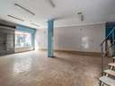 Local comercial en venta en Baza
