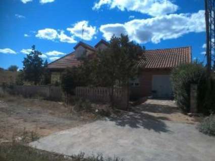 Chalet en venta en Alija del Infantado