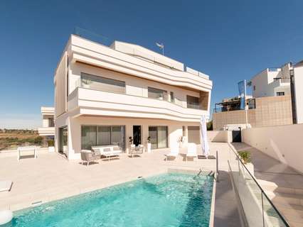 Casa en venta en Alicante zona Campoamor, rebajada