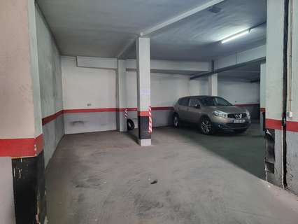 Plaza de parking en venta en Almería, rebajada
