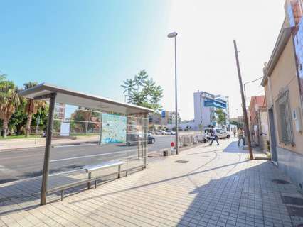 Local comercial en alquiler en Almería