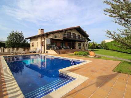 Chalet en venta en Santa Cruz de Bezana zona Soto de la Marina