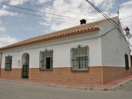 Casa en venta en Cortes de Baza, rebajada