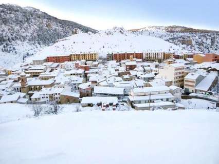 Parcela urbana en venta en Camarena de la Sierra