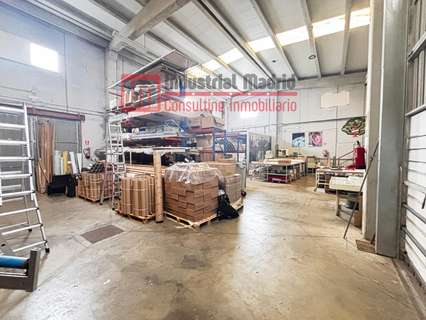 Nave industrial en venta en Loeches