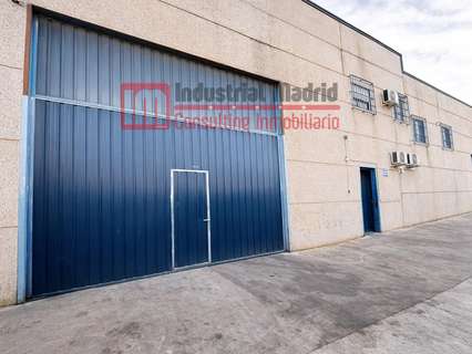Nave industrial en venta en Loeches