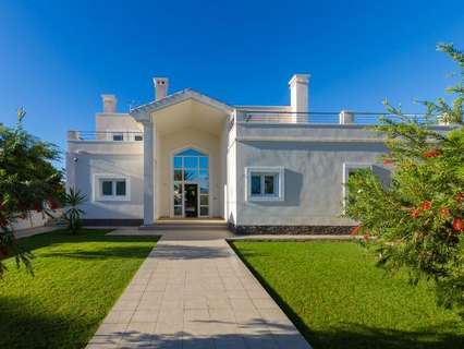 Villa en venta en Orihuela zona Cabo Roig, rebajada
