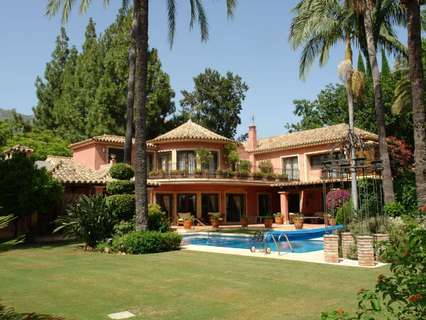 Villa en venta en Marbella, rebajada