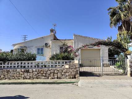 Villa en venta en Calpe, rebajada