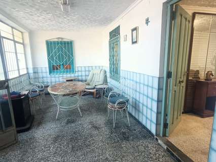 Villa en venta en Elda