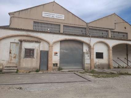 Nave industrial en venta en Albaida