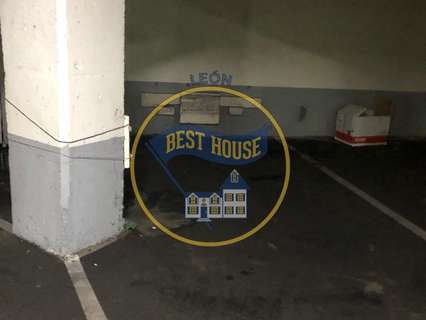 Plaza de parking en venta en León