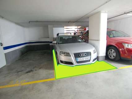 Plaza de parking en venta en Badalona, rebajada
