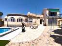 Chalet en venta en Torrevieja