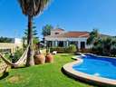 Chalet en venta en Coria del Río
