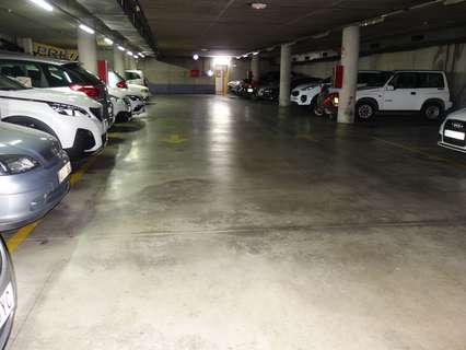 Plaza de parking en venta en Santa Coloma de Gramenet, rebajada
