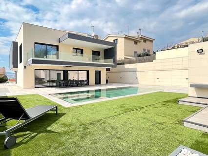 Villa en venta en Santa Coloma de Gramenet