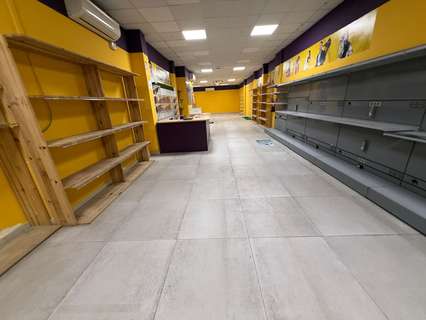 Local comercial en alquiler en Santa Coloma de Gramenet zona Sta Coloma / Centro