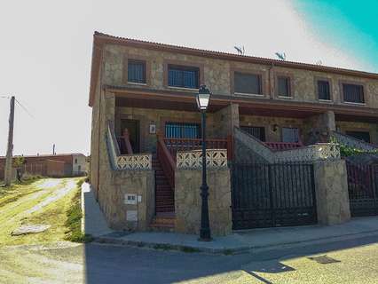Villa en venta en El Tiemblo