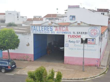Nave industrial en venta en Mérida, rebajada