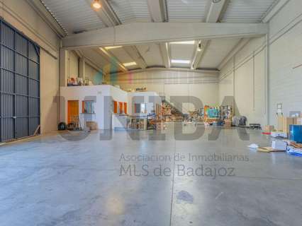 Nave industrial en venta en Badajoz