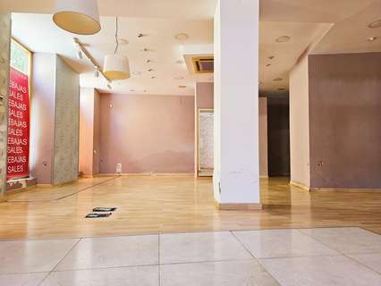 Local comercial en alquiler en Dénia