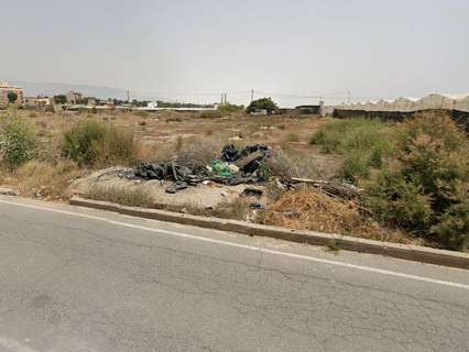 Parcela urbana en venta en Adra