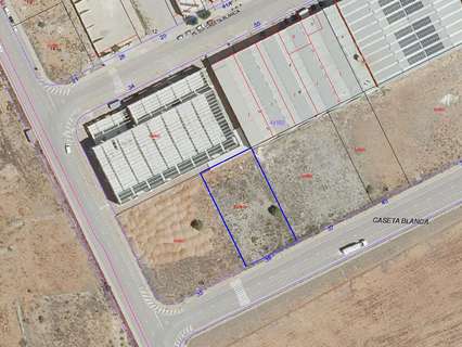 Parcela industrial en venta en Vall d'Alba