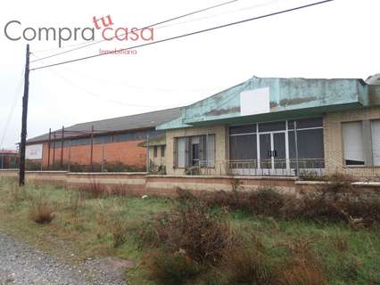 Nave industrial en venta en Torrecaballeros