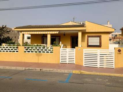 Casa en venta en Guardamar del Segura, rebajada
