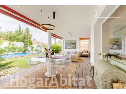 Chalet en venta en La Pobla de Vallbona