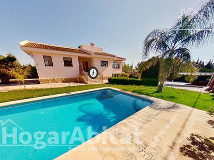 Chalet en venta en Chiva