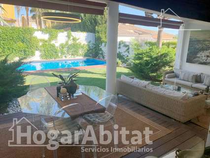 Chalet en venta en La Pobla de Vallbona