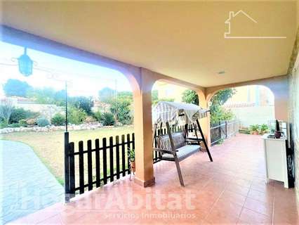 Chalet en venta en Chiva