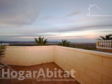 Chalet en venta en Chiva