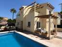 Villa en venta en La Nucía