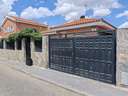 Chalet en venta en Pioz