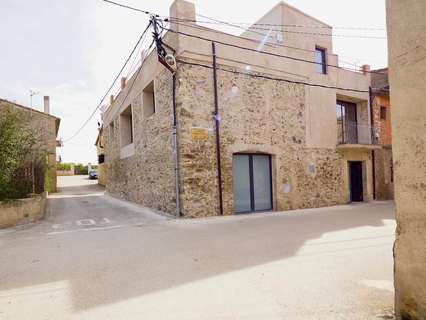 Casa en venta en Garriguella, rebajada