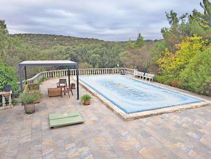 Villa en venta en Navalagamella